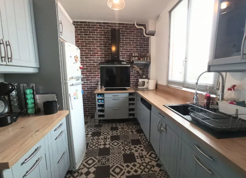 House Avenue de Paris in Montreuil-aux-Lions