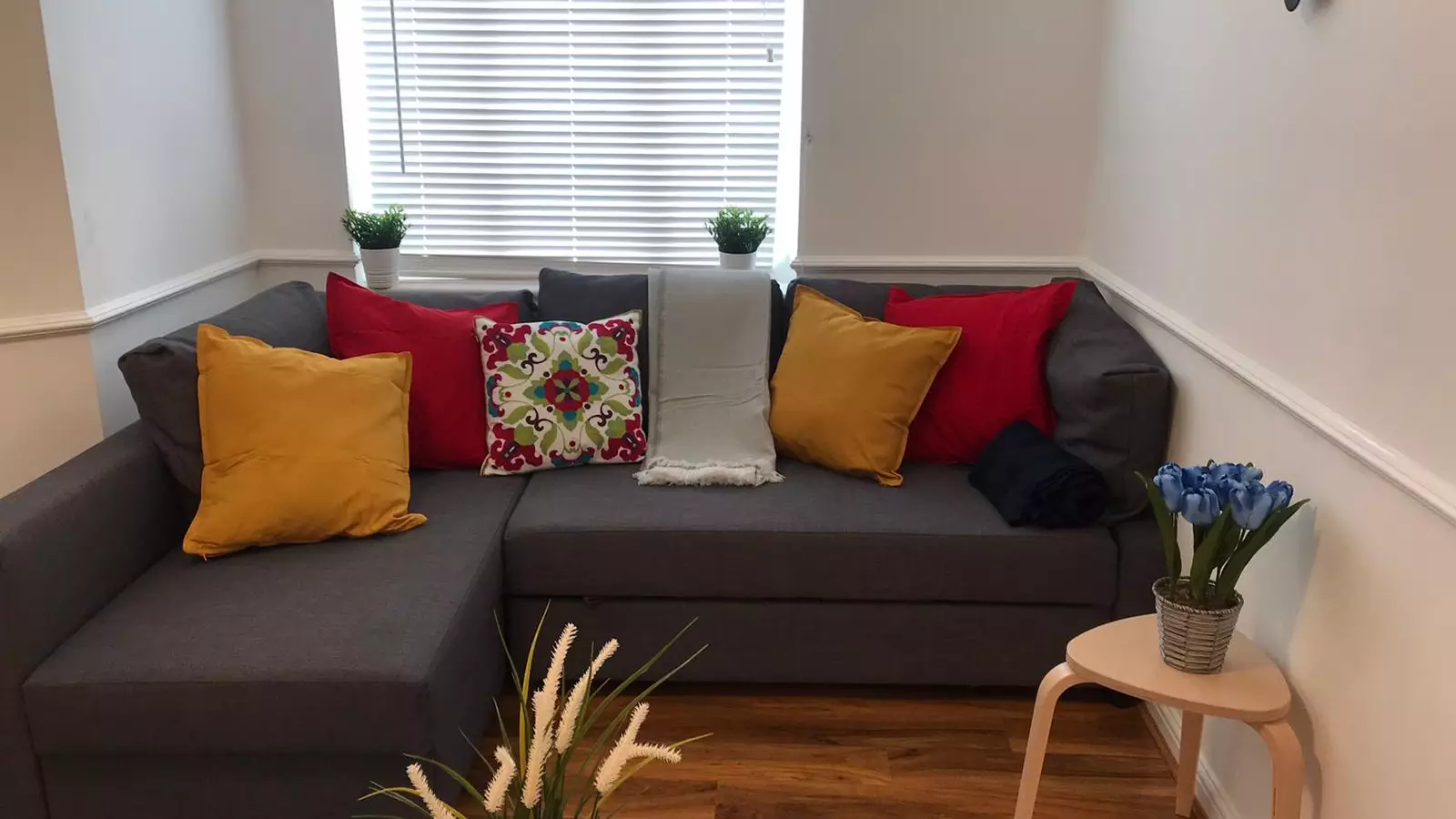 Flat Byron Drive in Greater London