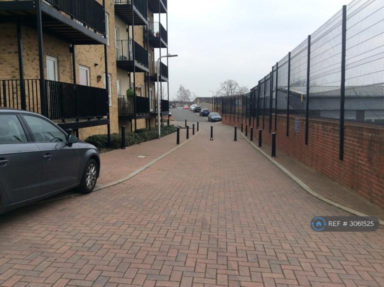 Flat Tay Road in Reading