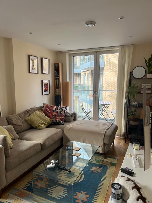 Room St. Anne Street in Greater London