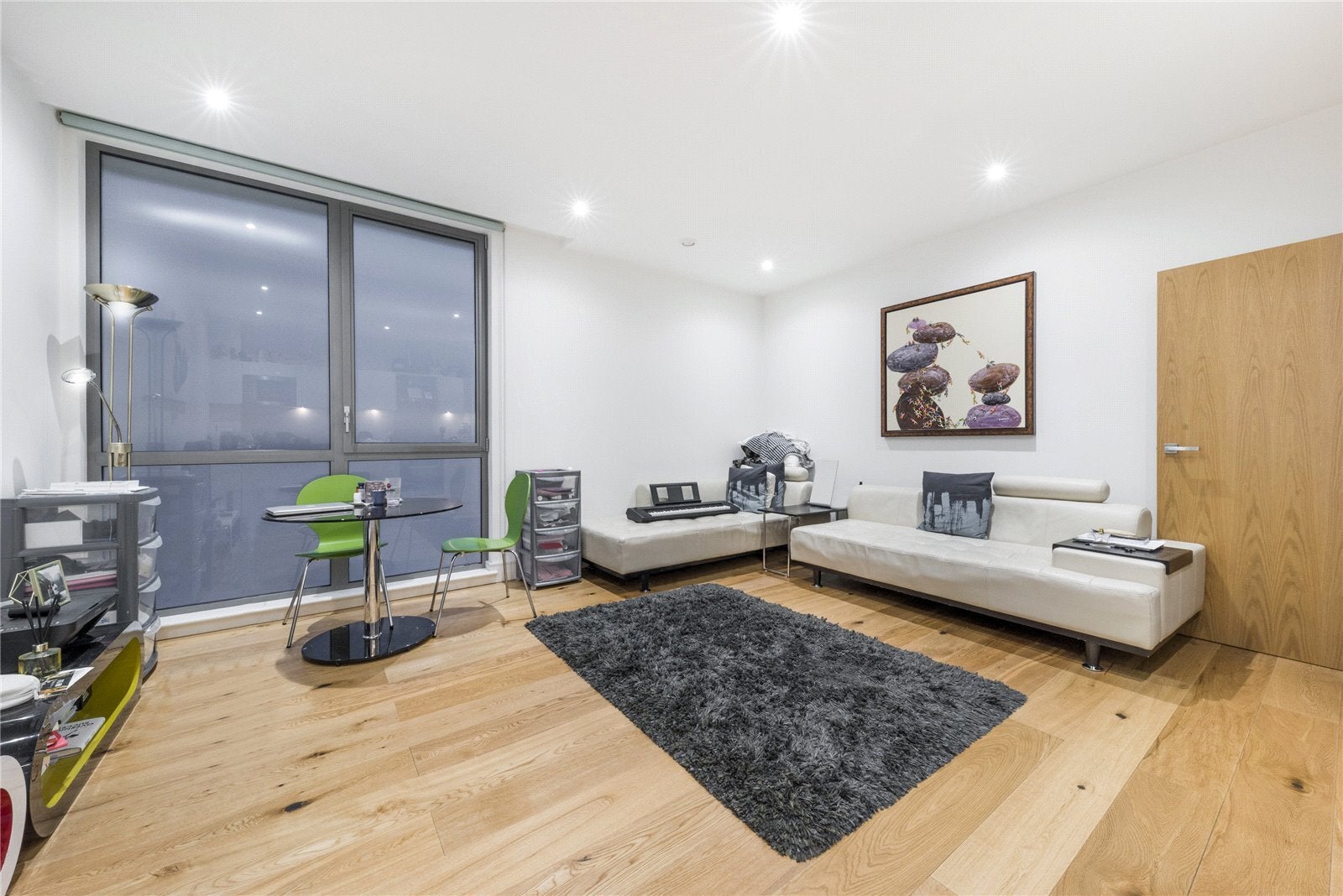 Flat Winchester Road in Greater London