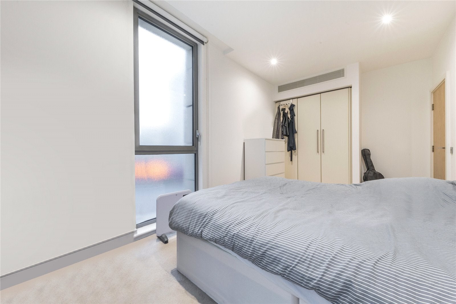 Flat Winchester Road in Greater London