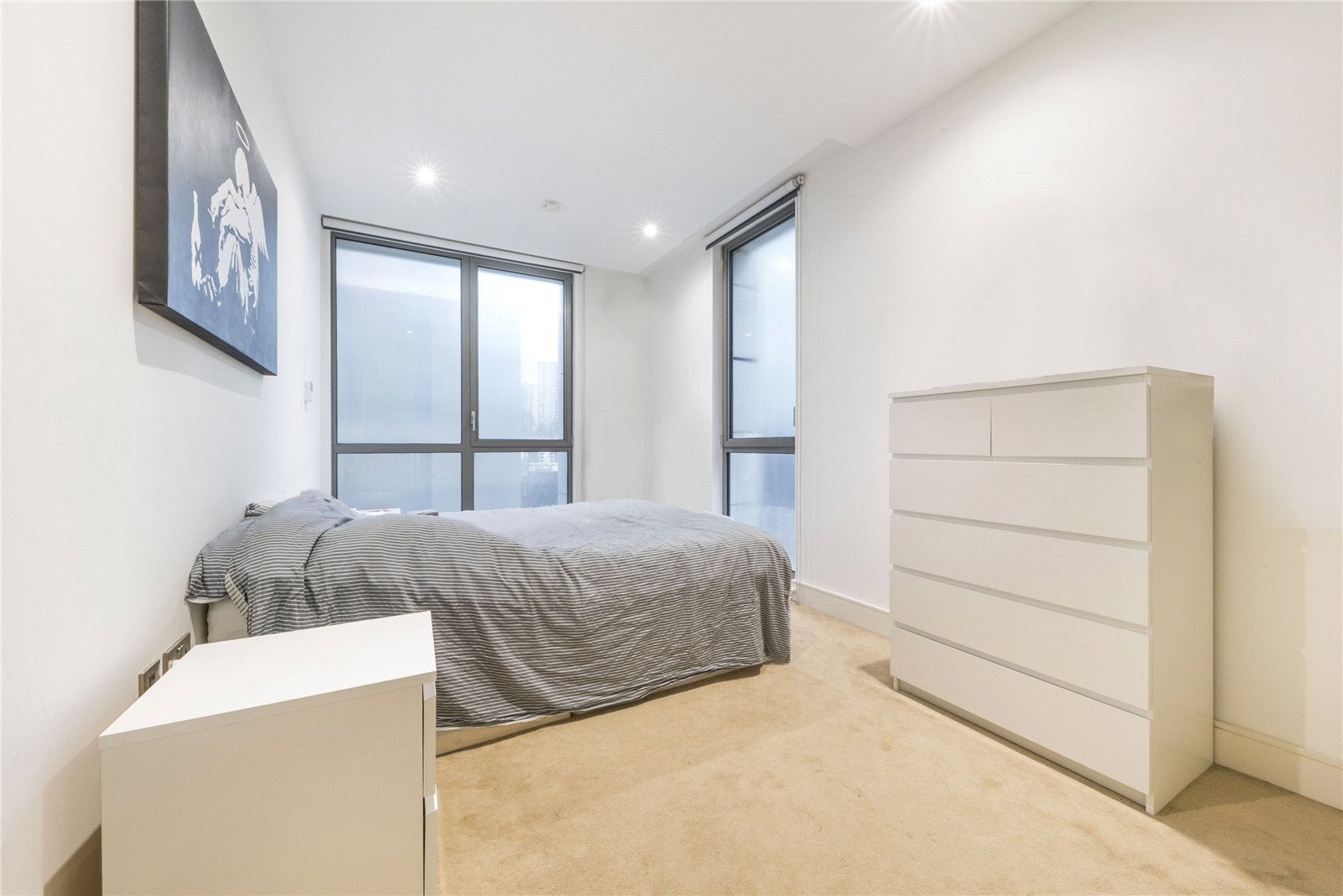 Flat Winchester Road in Greater London