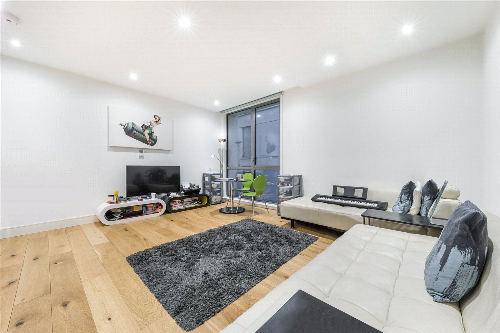 Flat Winchester Road in Greater London