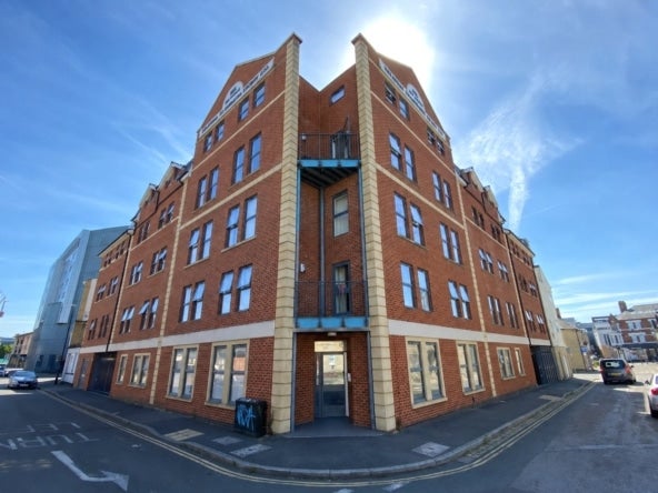 Flat Harding Street in Swindon