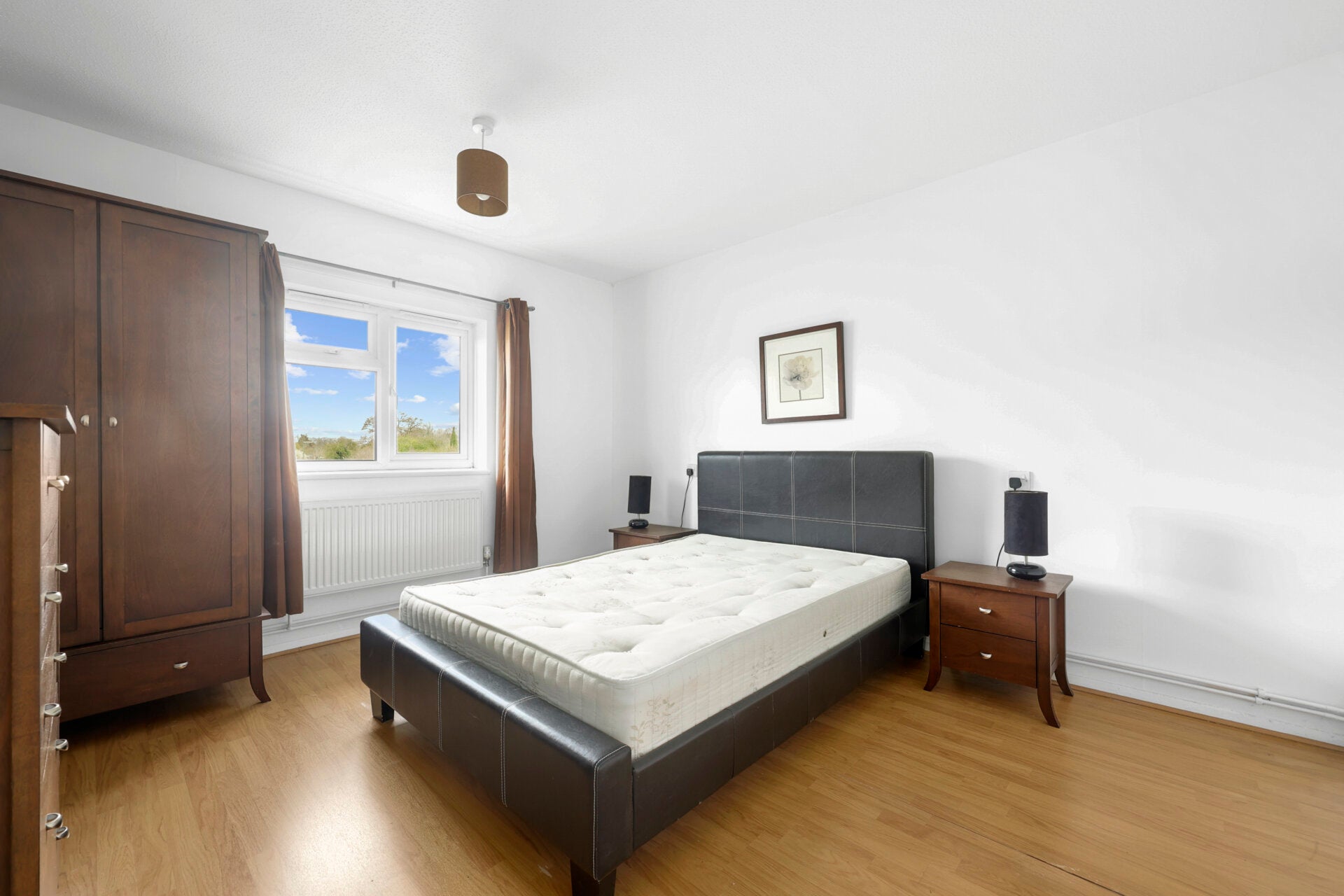 Flat Garson Road in Elmbridge
