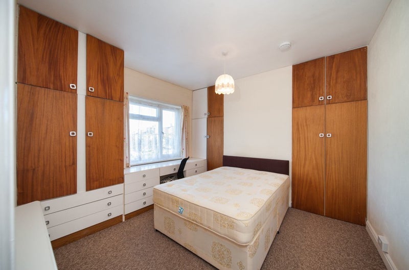 Room Vectis Gardens in Greater London