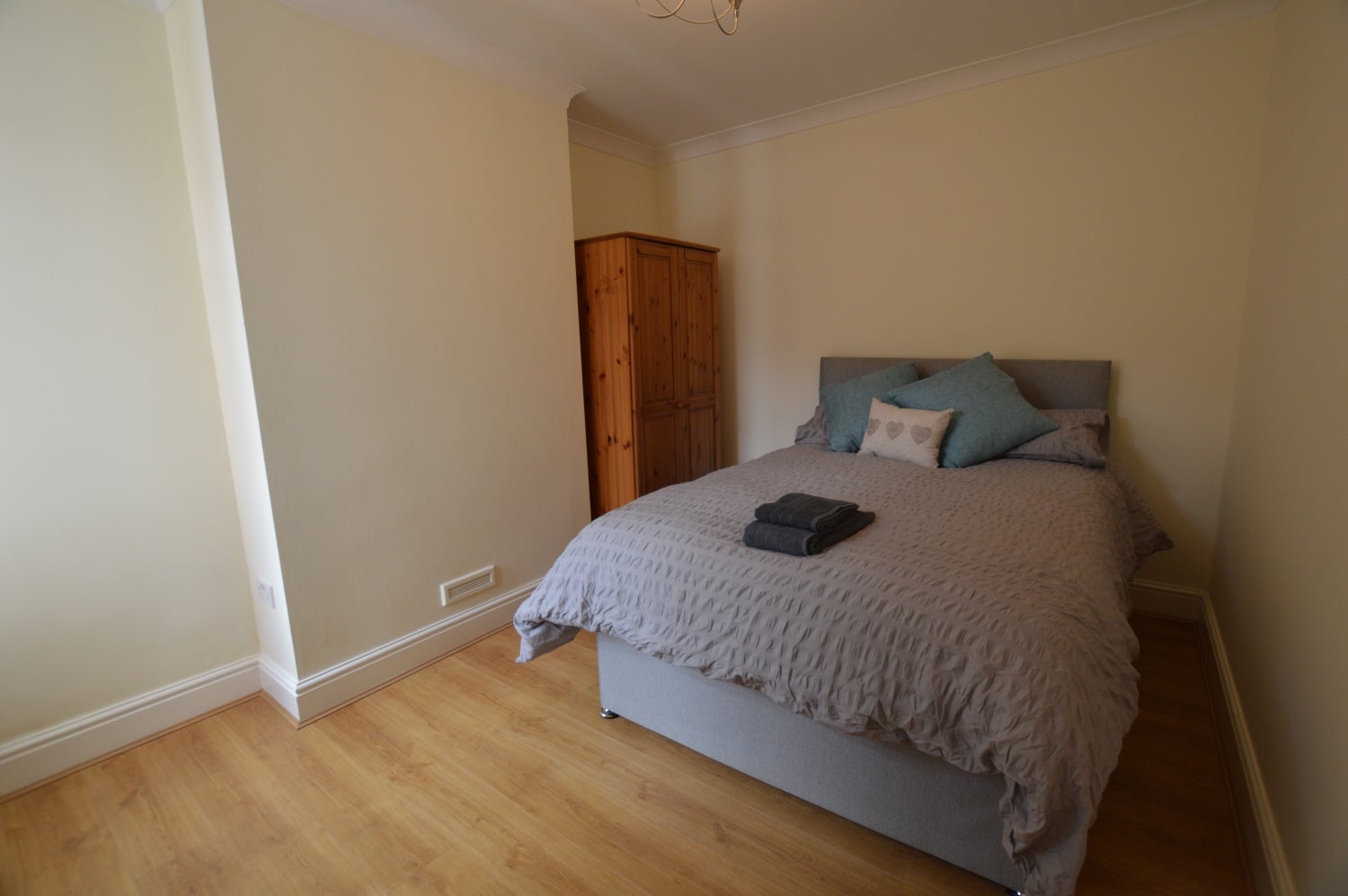 Room Sterte Road in Poole