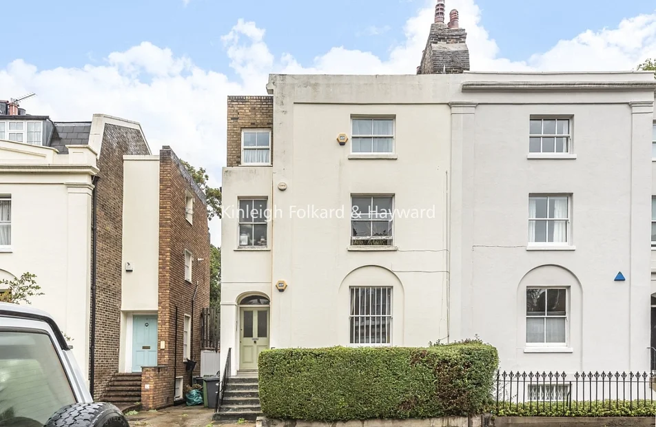 Flat Stockwell Park Road in Greater London