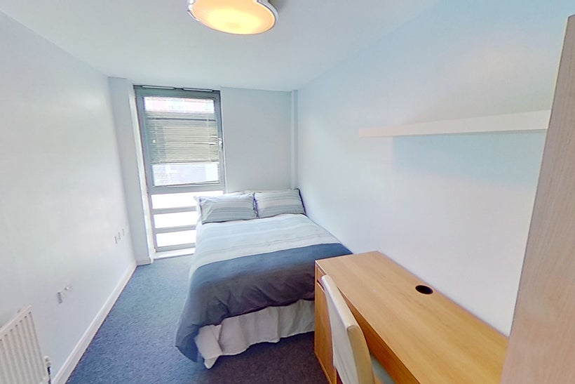 Room Mansfield Road in Nottingham