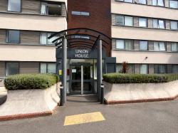 Flat Clayton Road in Greater London