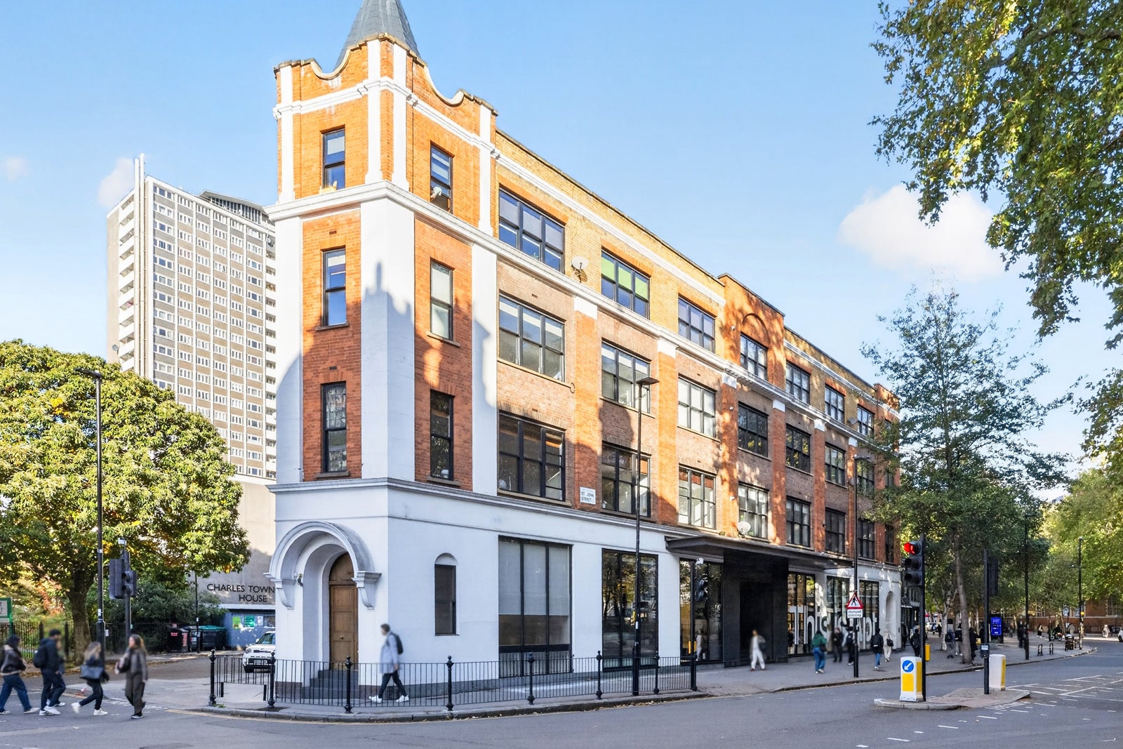 Flat St. John Street in Greater London