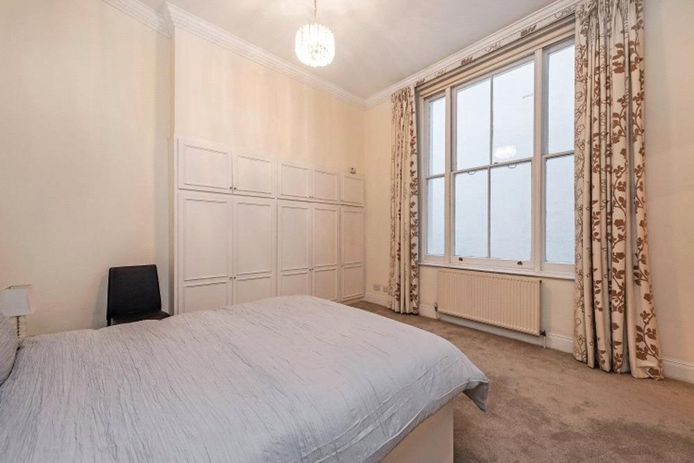 Flat Queen's Gate in Greater London