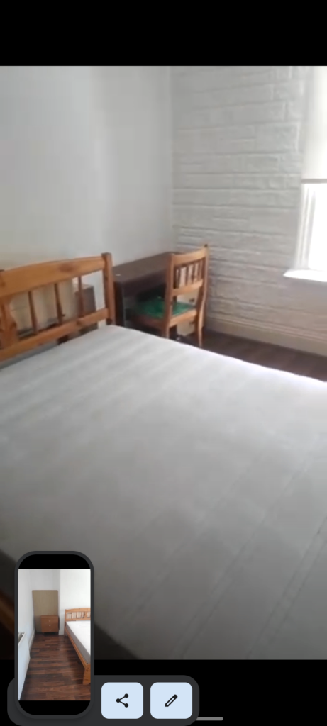 Room Corley Avenue in Cheadle
