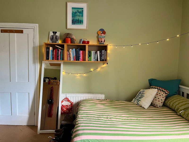 Room Station Road in Greater London