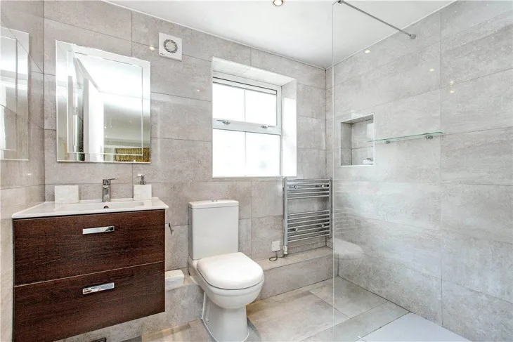 Flat Gunter Grove in Greater London