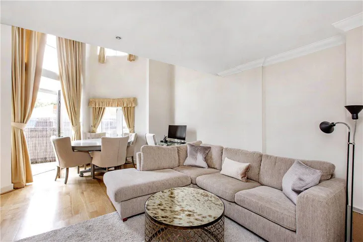 Flat Gunter Grove in Greater London