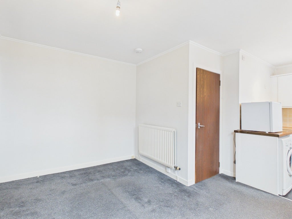 Flat Murieston Road in City of Edinburgh