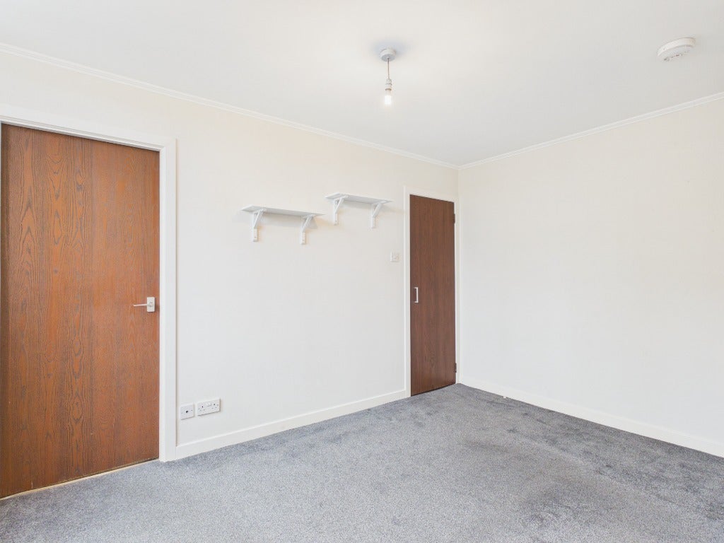 Flat Murieston Road in City of Edinburgh