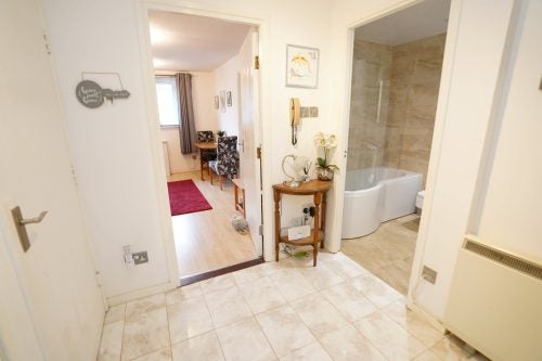 Flat Grandfield in City of Edinburgh