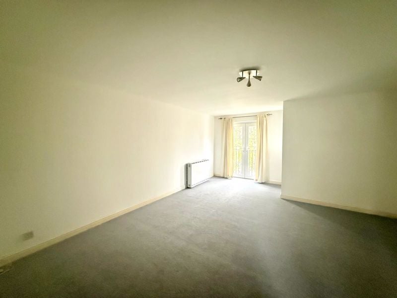 Flat Clarence Close in Greater London