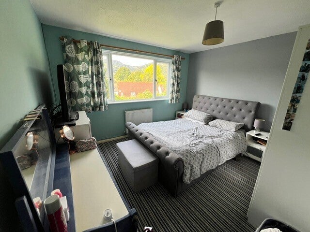 Flat Hillview Road in Minehead