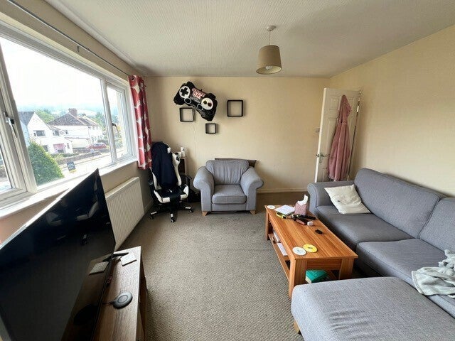 Flat Hillview Road in Minehead