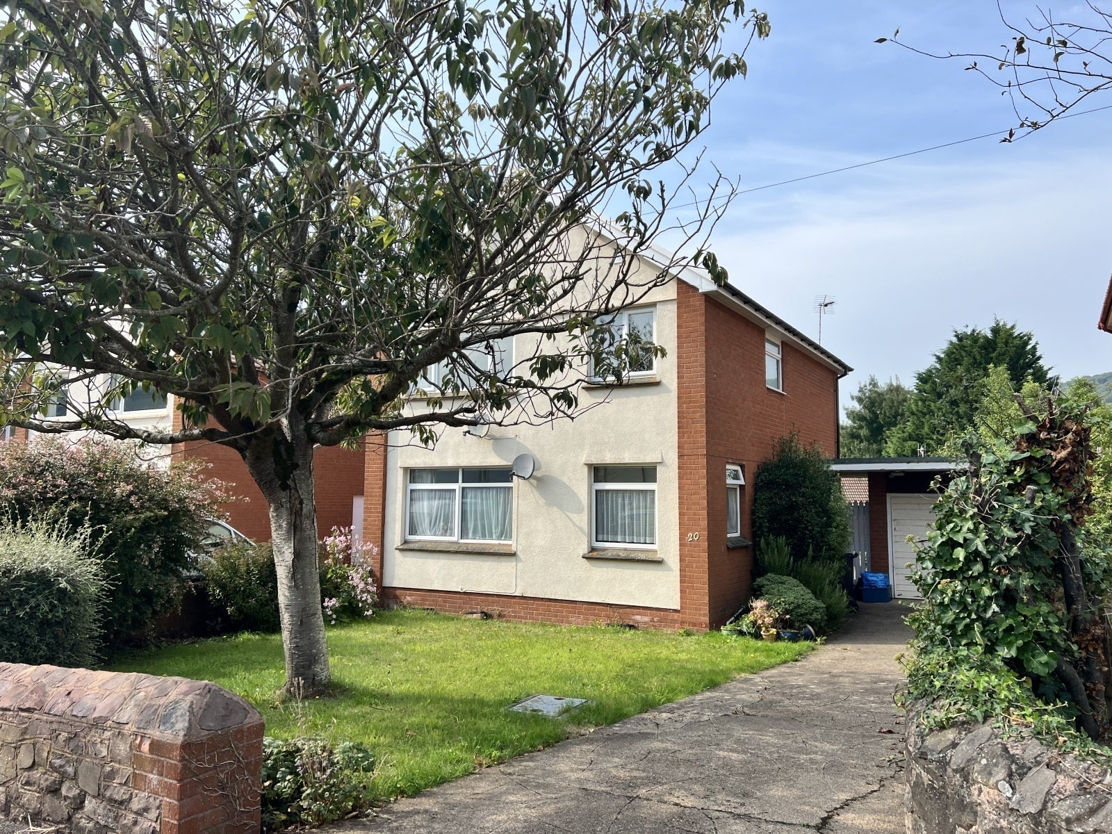 Flat Hillview Road in Minehead