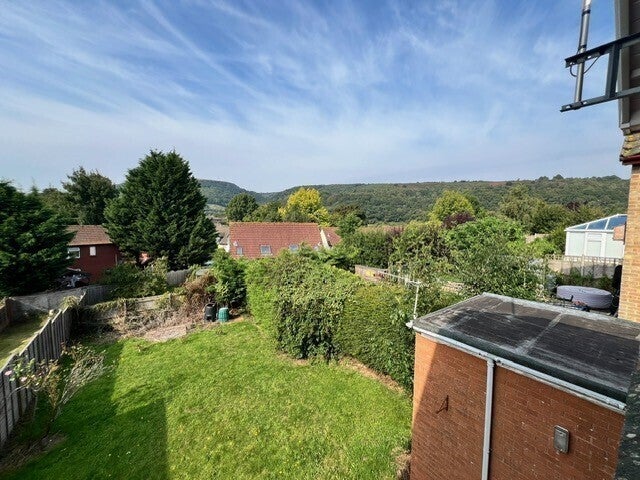 Flat Hillview Road in Minehead