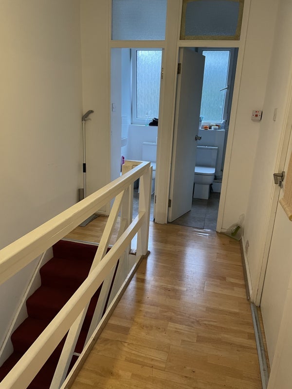 Room Concorde Way in Greater London
