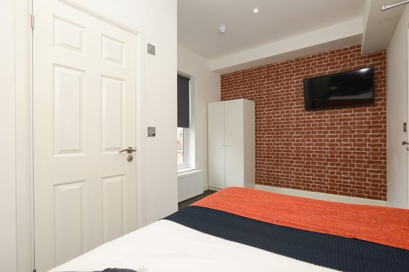 Room Humber Road in Nottingham