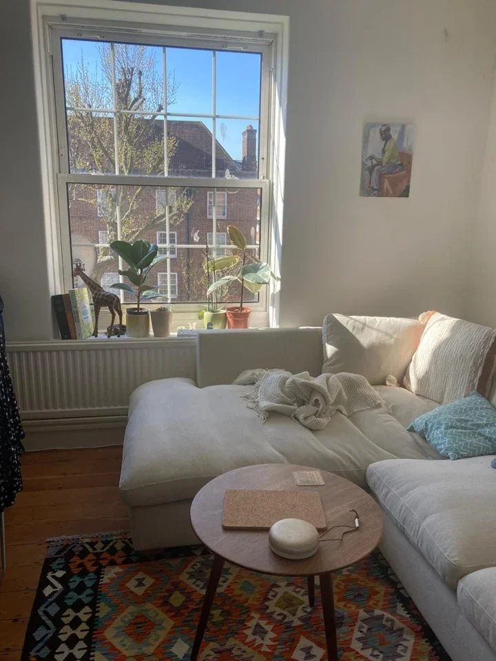 Flat Reading Lane in Greater London