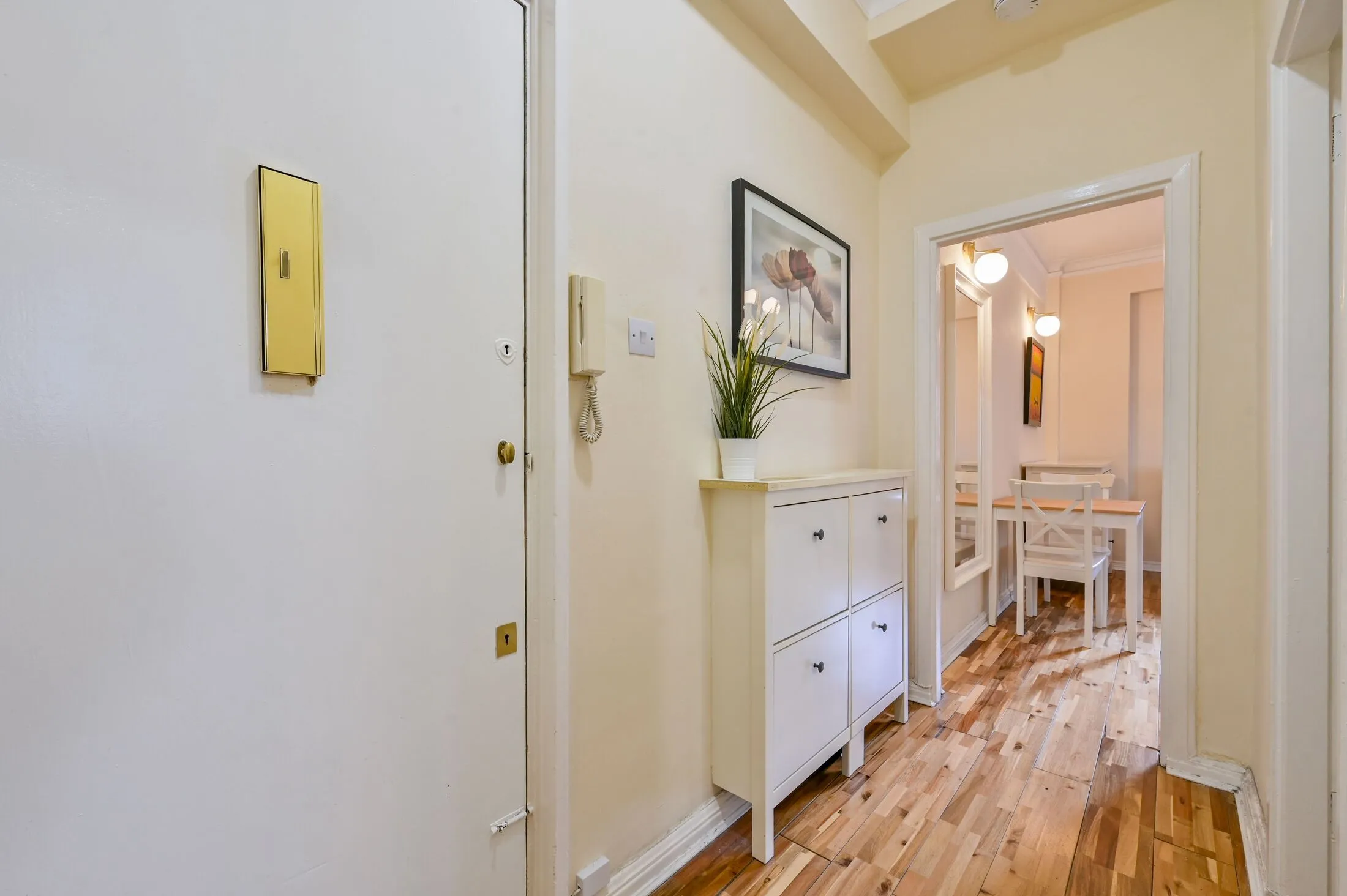 Flat Tavistock Place in Greater London