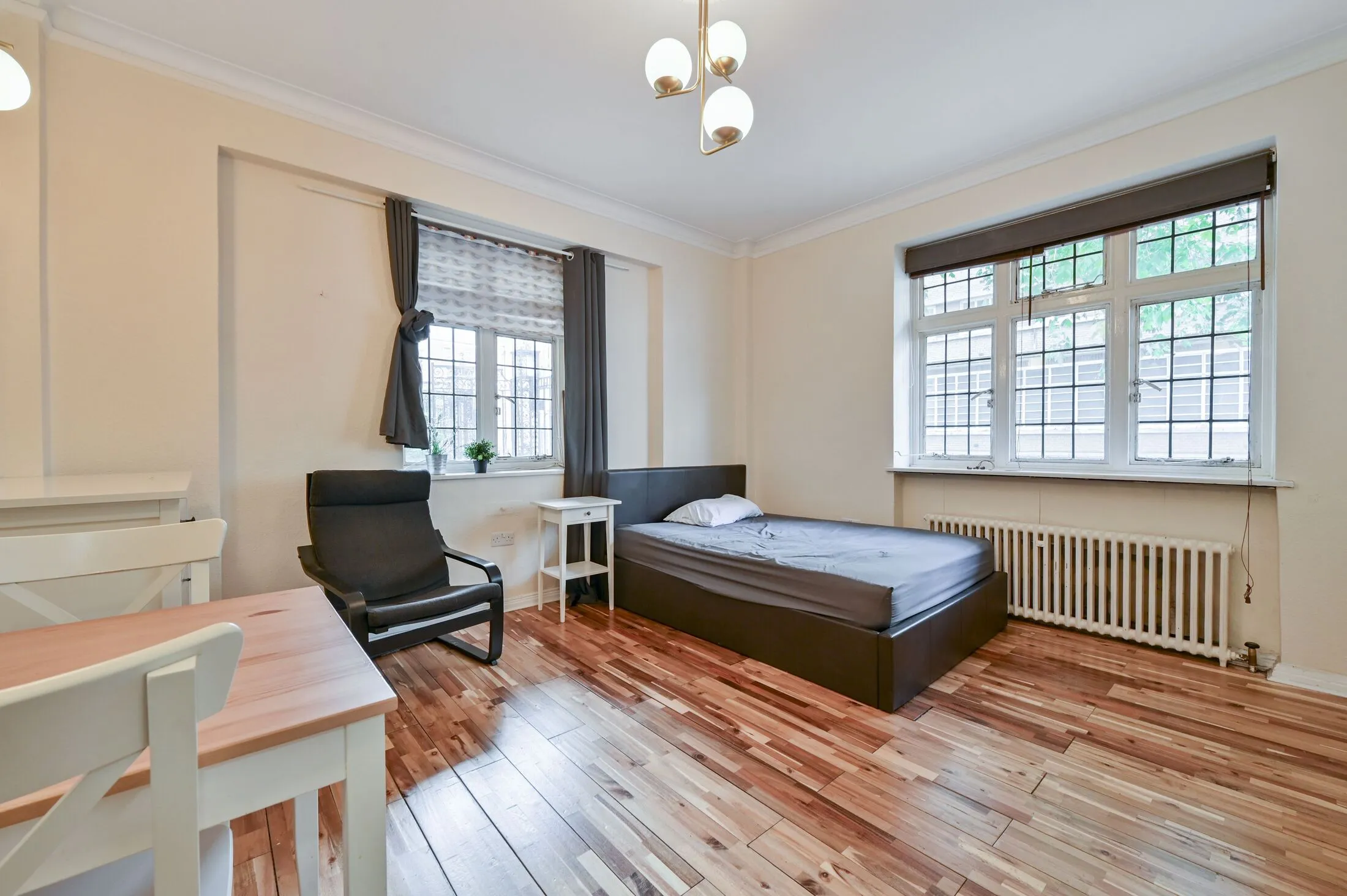 Flat Tavistock Place in Greater London