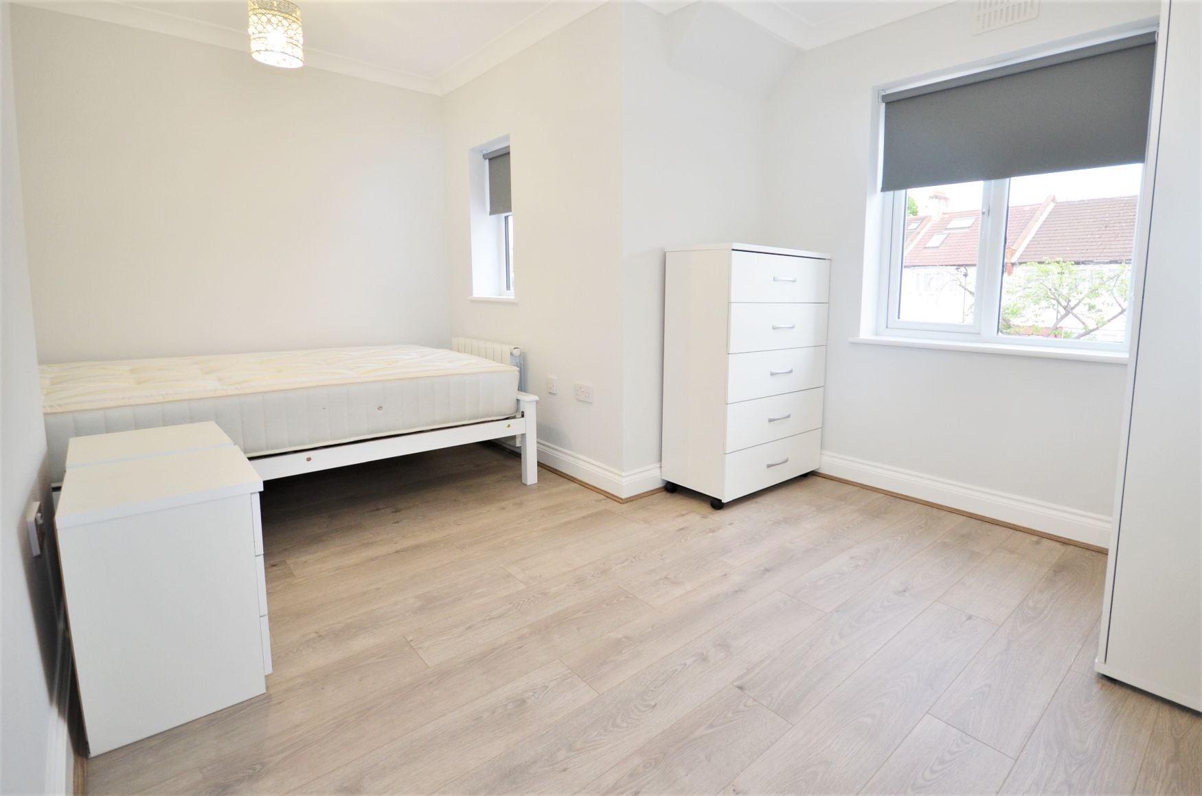 Flat Cecil Road in Greater London