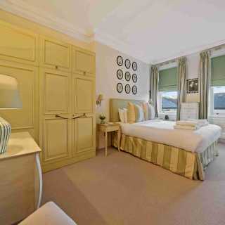 Flat Draycott Place in Greater London