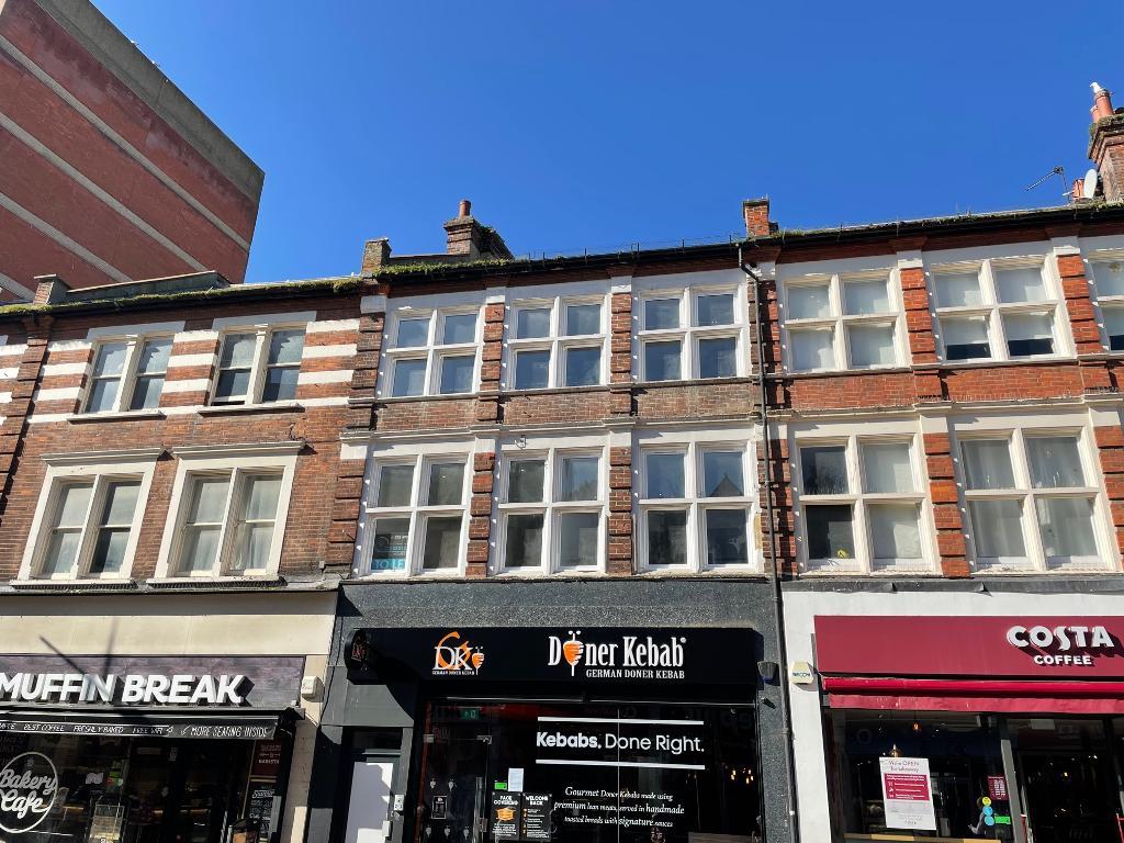 Flat High Street in Southend-on-Sea