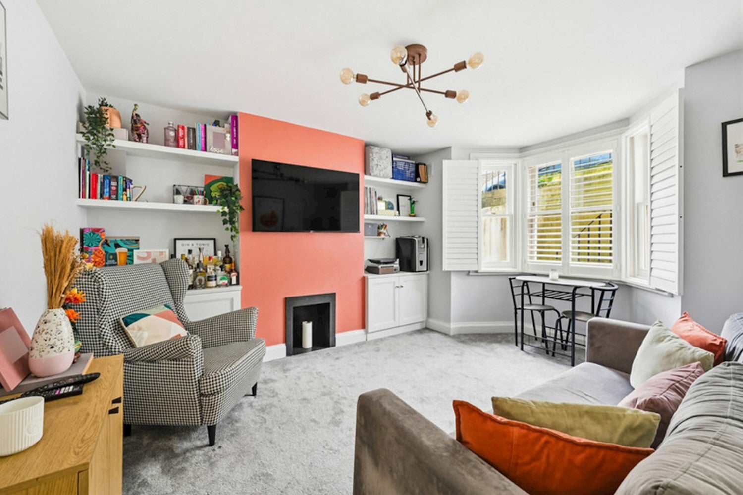 Flat Earlswood Street in Greater London