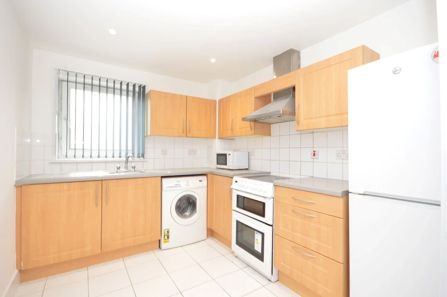 Flat Westferry Road in Greater London