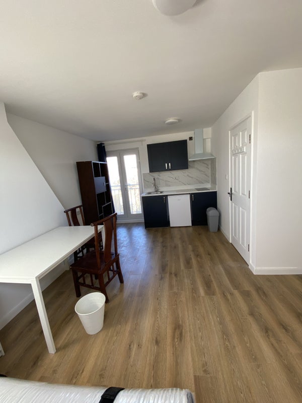 Flat Gaskarth Road in Greater London