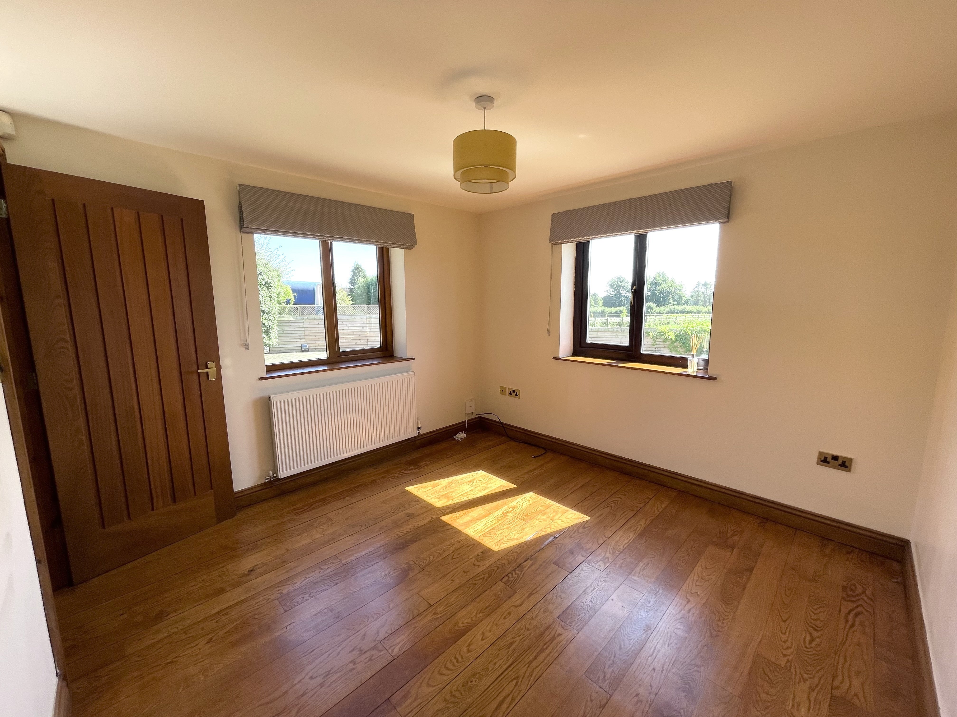 Flat Edial Lake Road in Lichfield