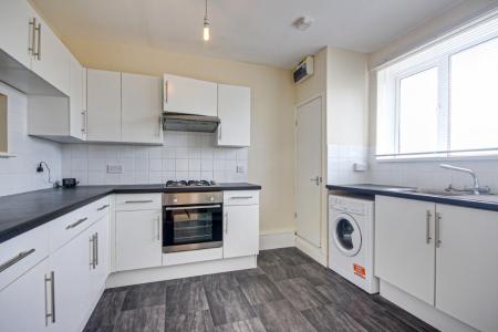 Flat Erminster Drive in Gloucester