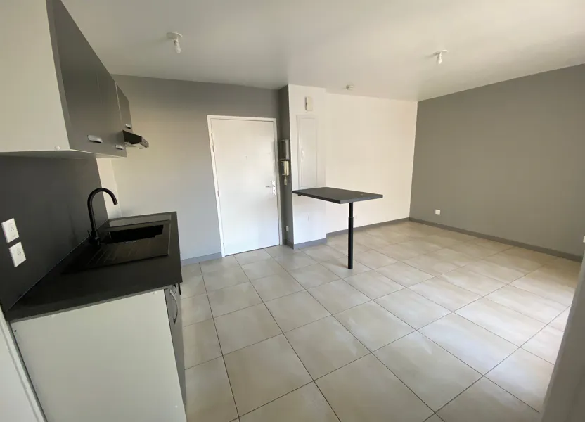 Flat Rue d'Estienne d'Orves in Rosny-sous-Bois
