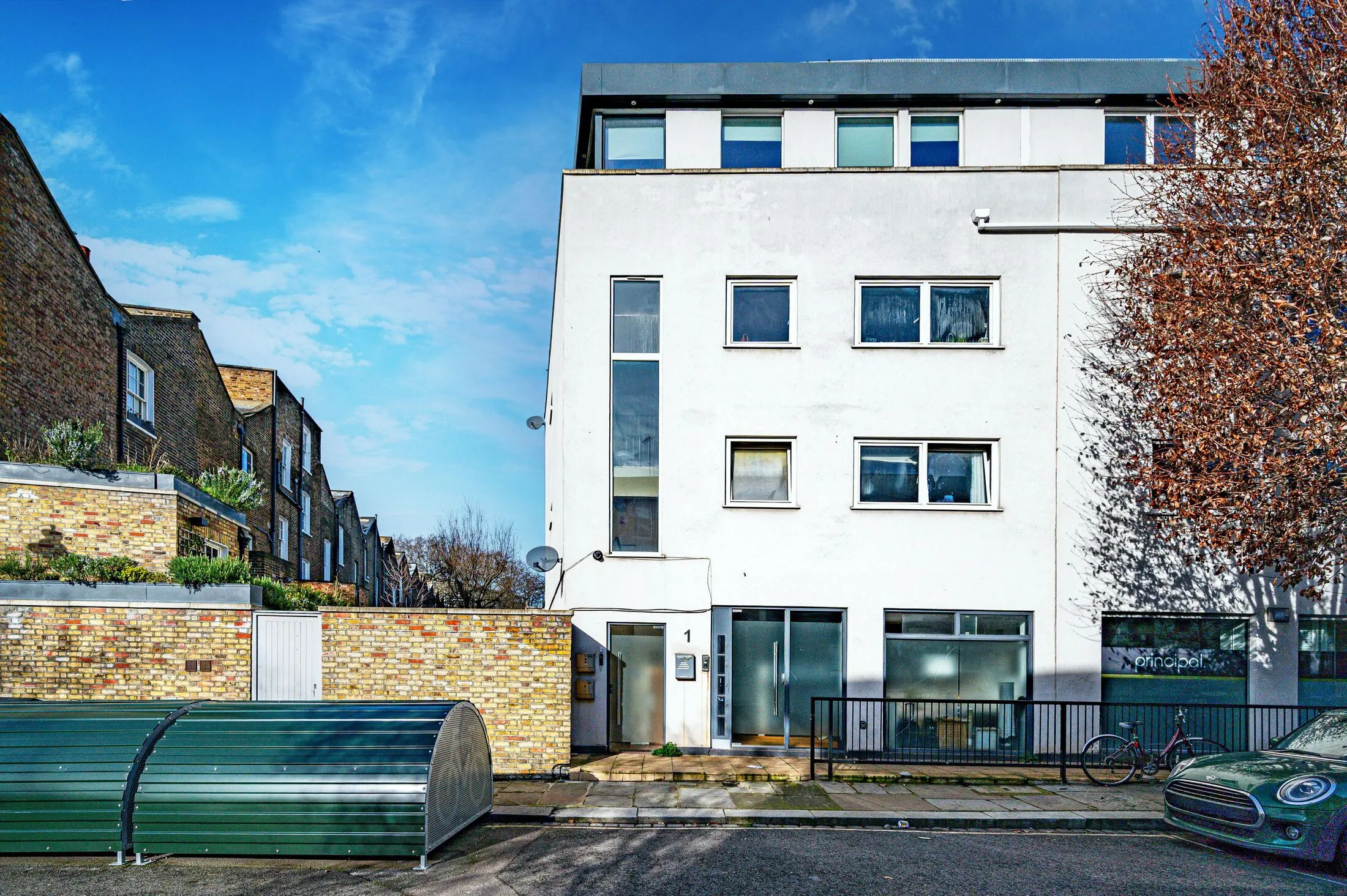 Flat Wilmot Place in Greater London