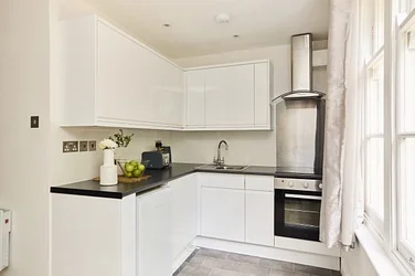 Flat Mount Nod Road in Greater London