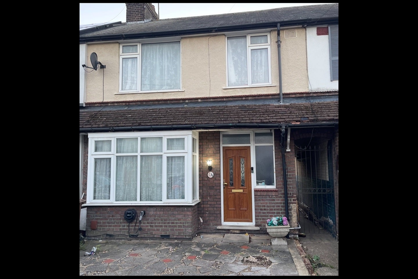 House St Catherines Avenue in Luton