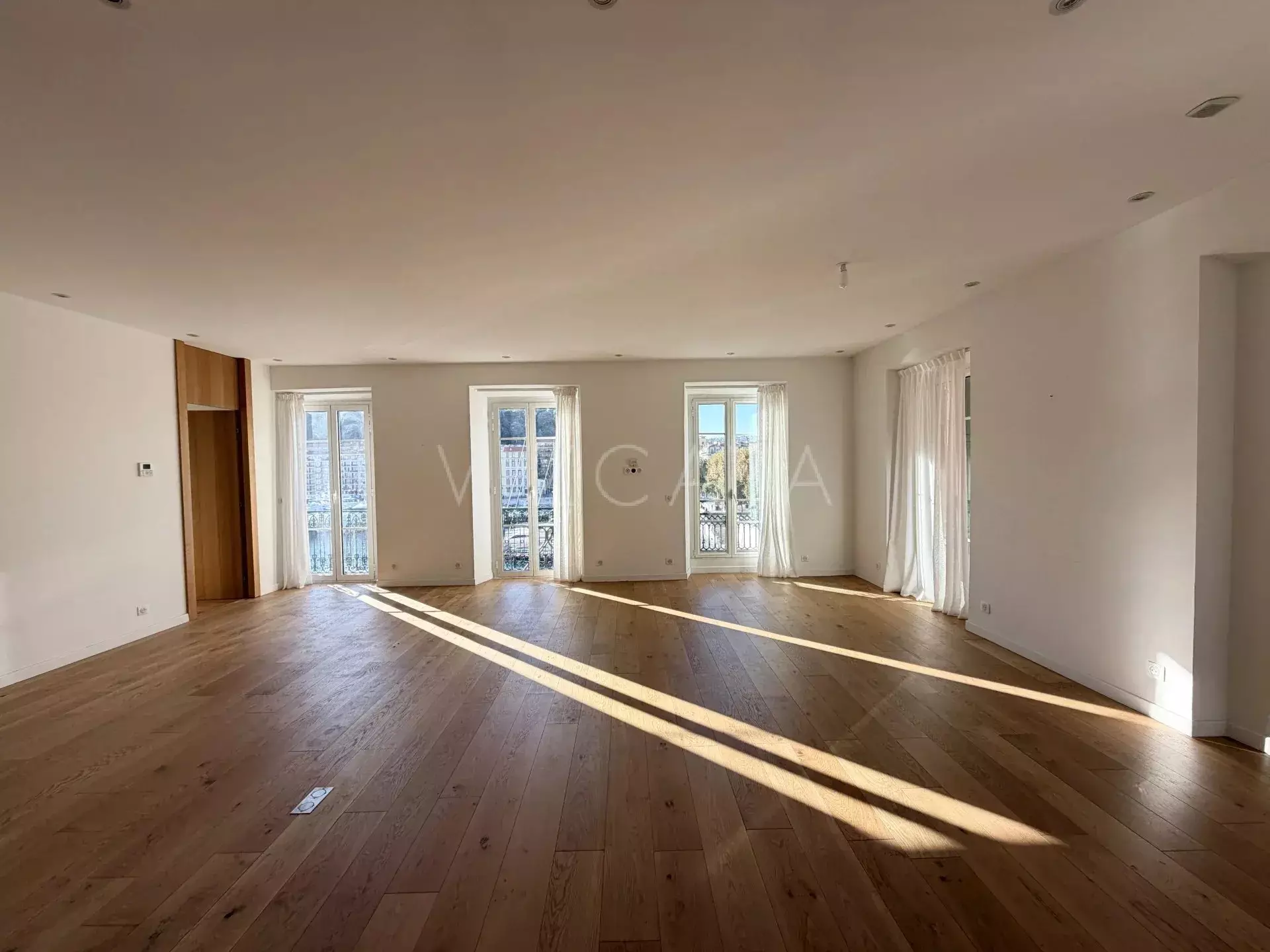 Flat Quai des Deux Emmanuels in Nice