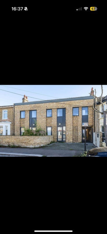 Flat Wilmot Road in Greater London