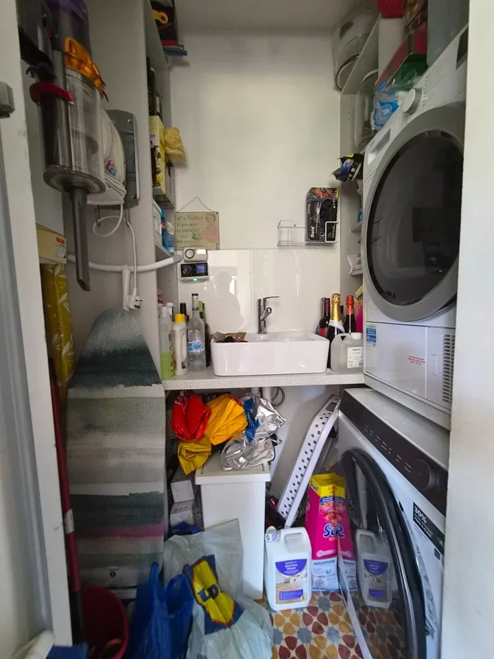 House Ardwell Avenue in Greater London