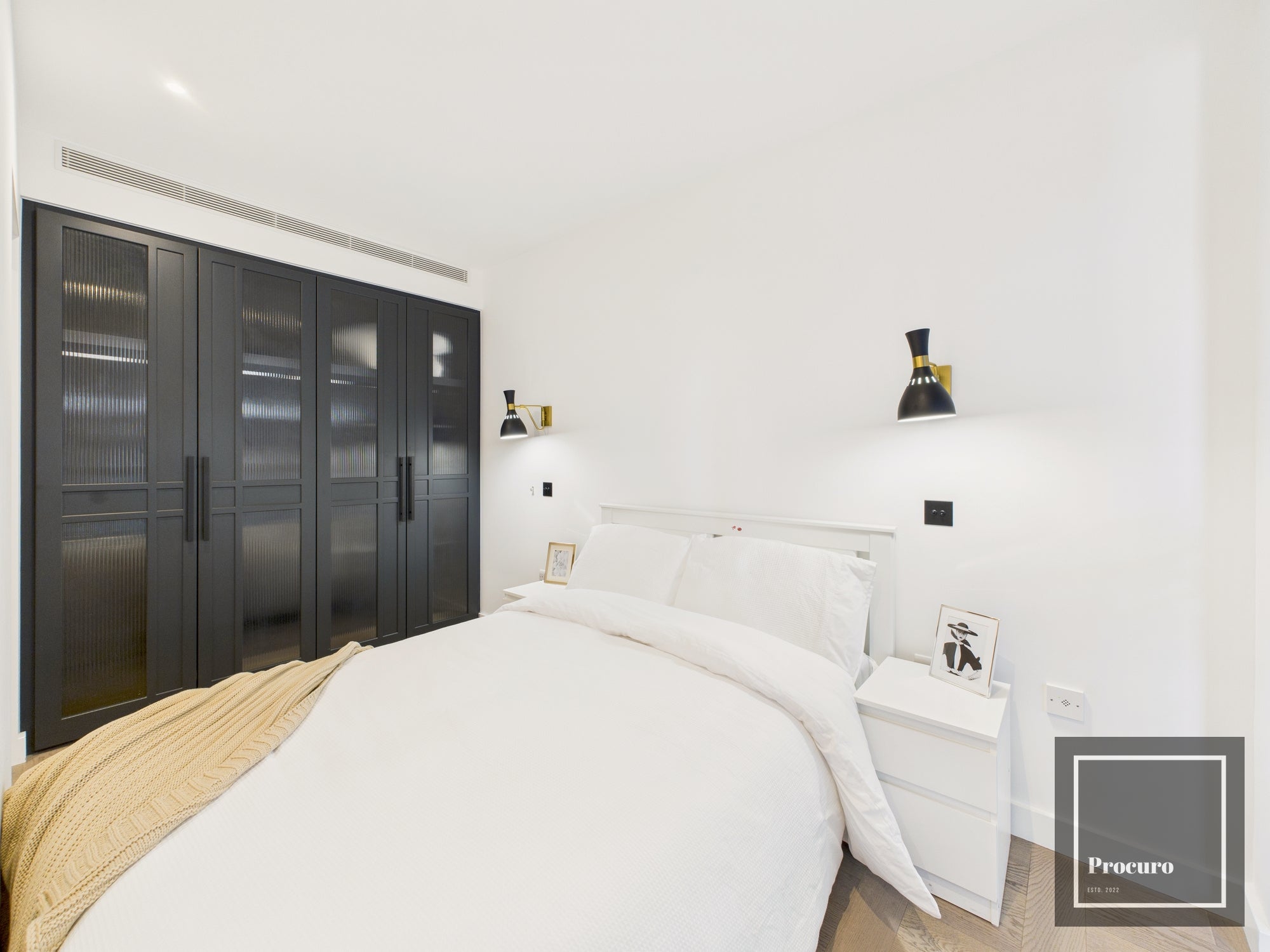 Flat Merino Gardens in Greater London